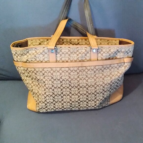Coach Signature Diaper or Tote Bag No. J1176-F77156 - Picture 2 of 12